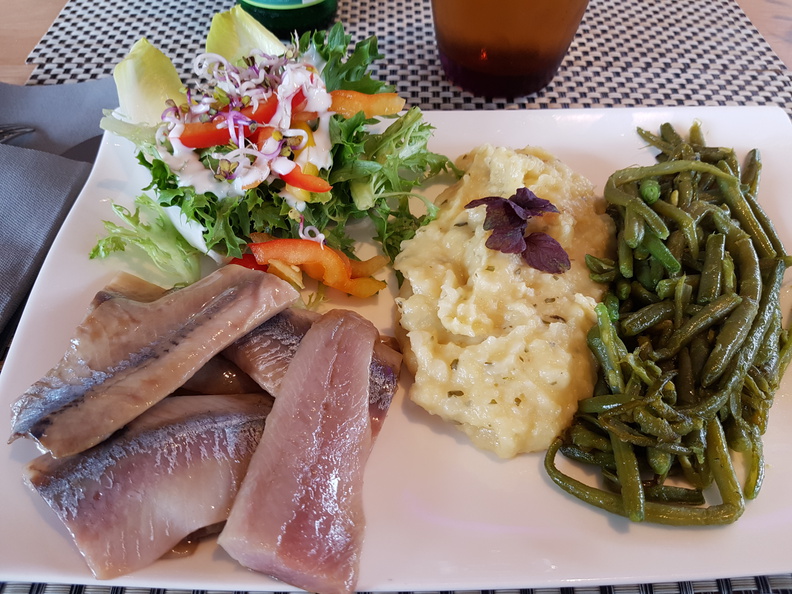 2017-07-22 13.31.38.jpg